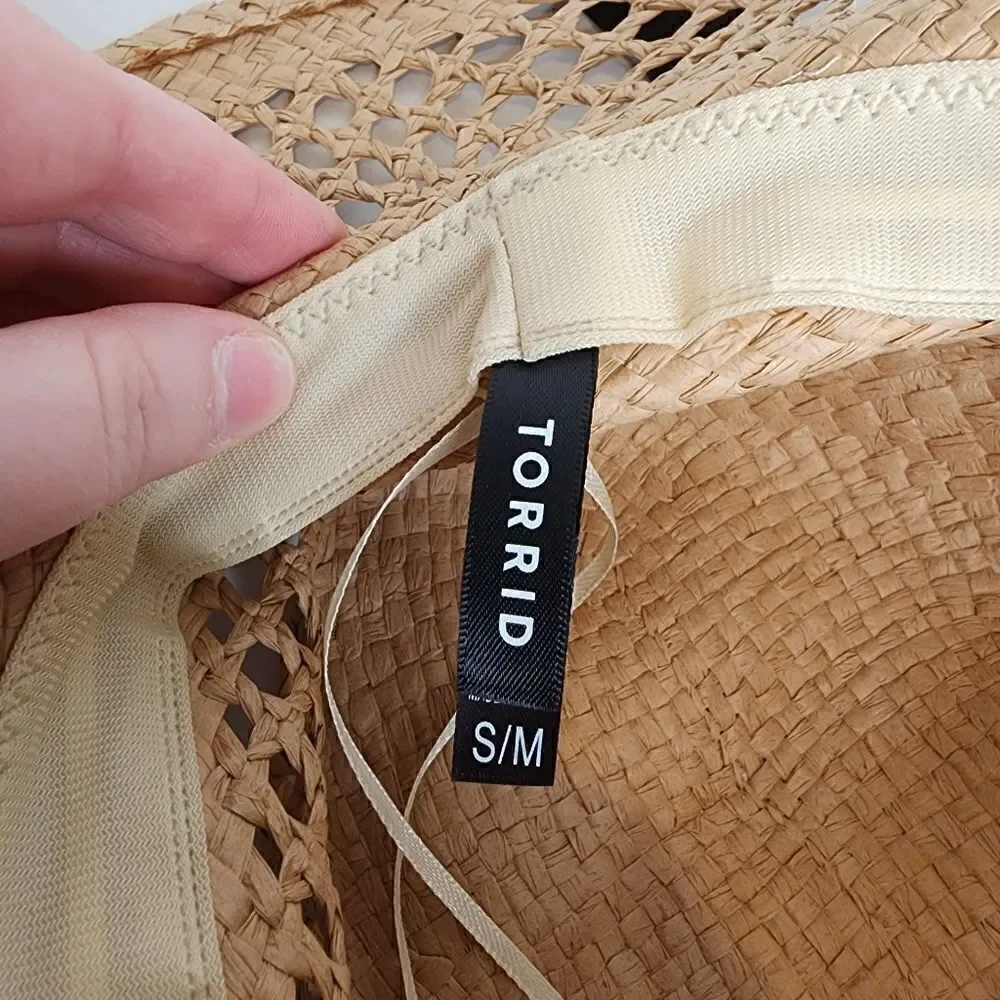 Torrid Small Medium Oversize Floppy Hat Sun Spring Women Straw Vacation Travel